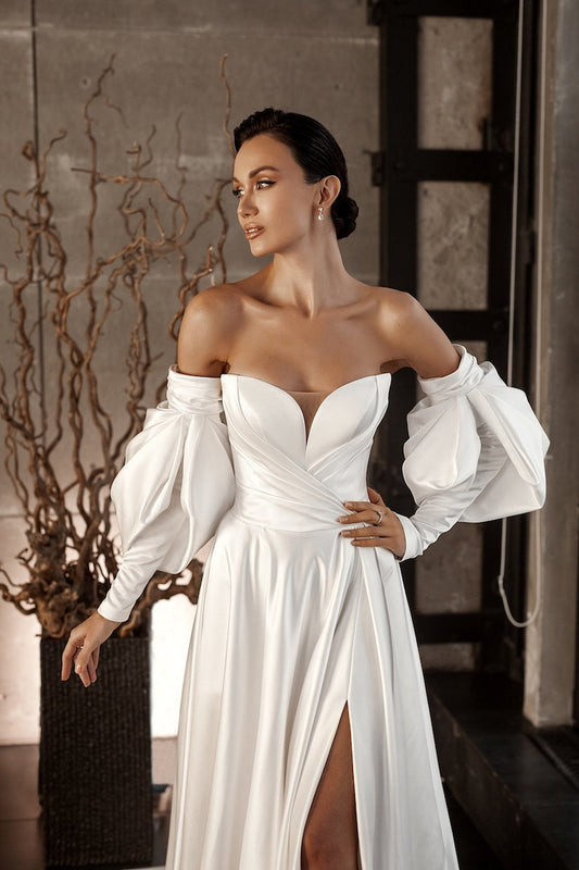 Detached 3/4 Slim Pleated Split Over Cloud Satin Sleeves