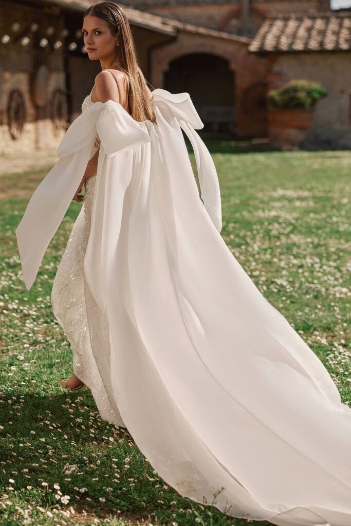 Flowing Organza Big Bow Knot Tie Detail Sleeves Bridal Special Occasion Cape