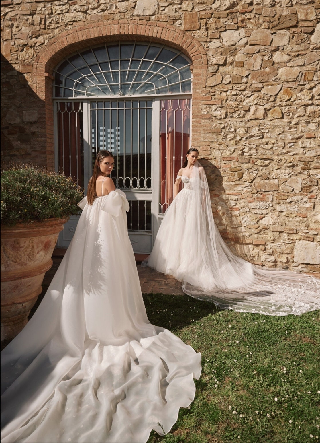 Flowing Organza Big Bow Knot Tie Detail Sleeves Bridal Special Occasion Cape