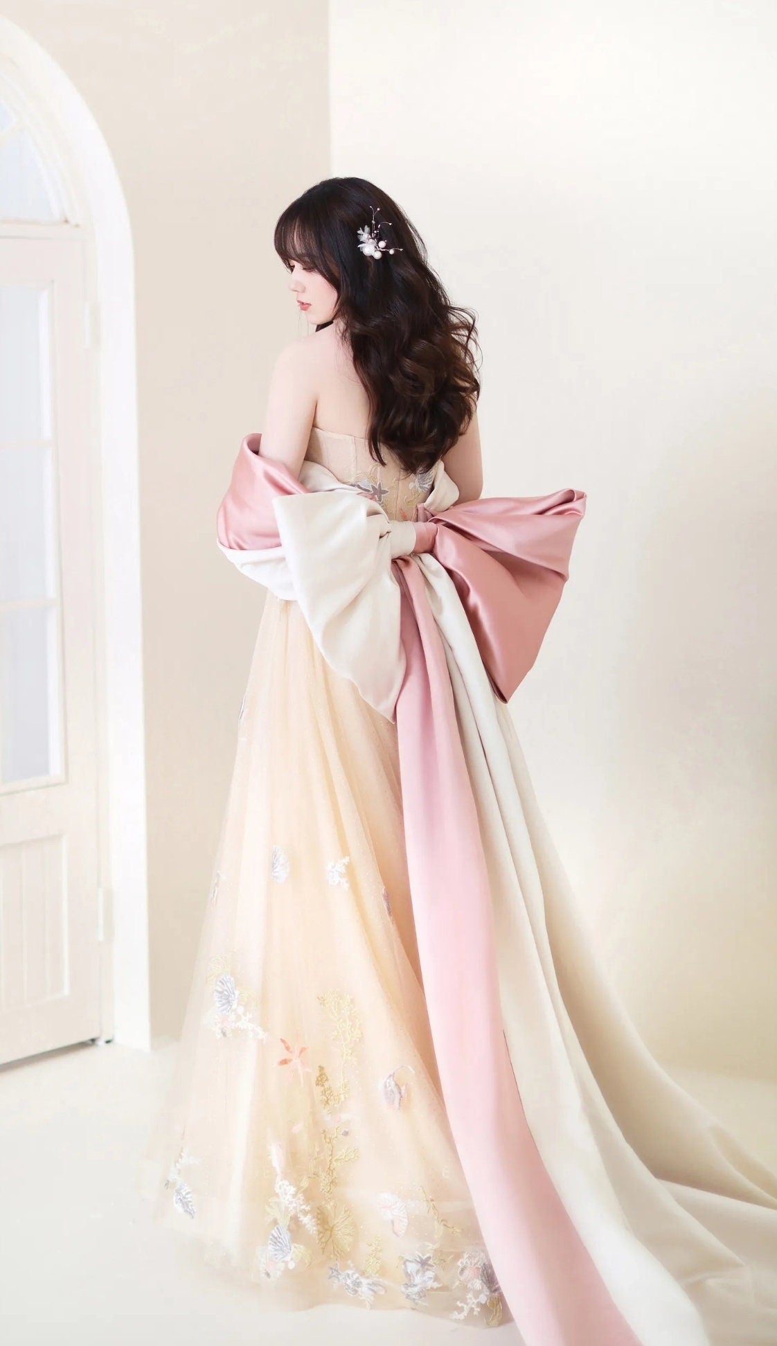 Detached Two Tone Contrast Satin Big Bow Knot Cape Sleeve Train