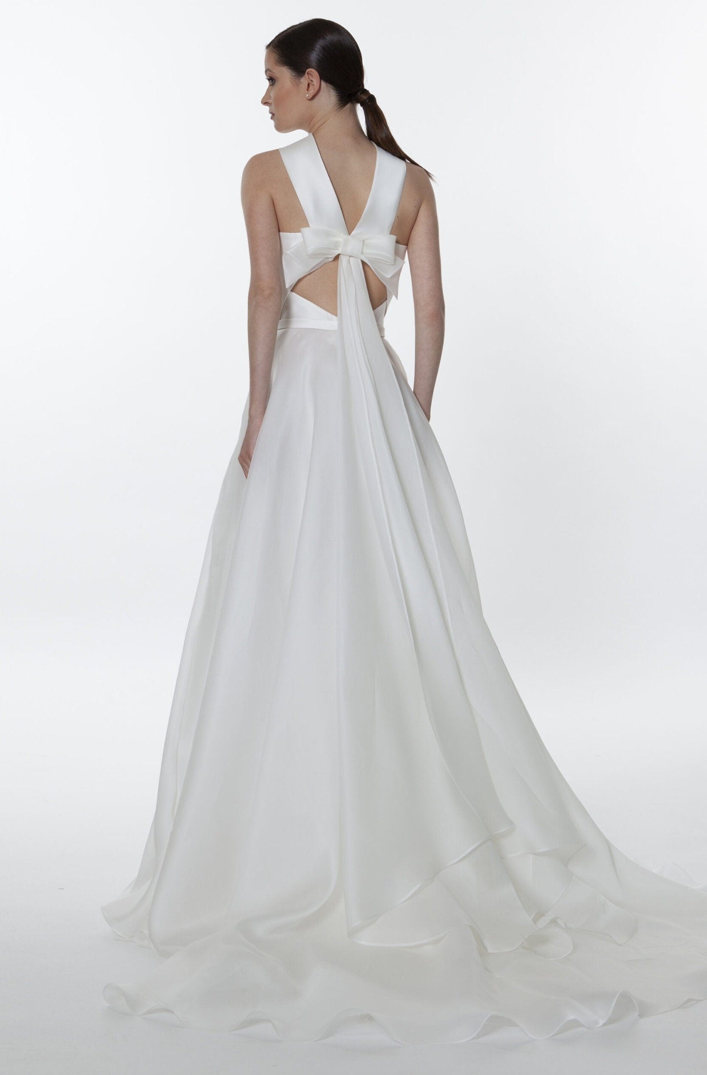 Bold Wide Halter Neckline And Pleated Natural Waistline Bow Knot Tie Detail With Zip Enclosure Simple Minimalist Gown