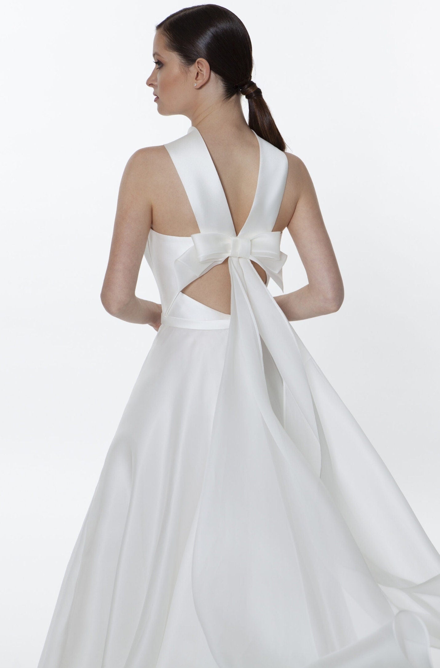 Bold Wide Halter Neckline And Pleated Natural Waistline Bow Knot Tie Detail With Zip Enclosure Simple Minimalist Gown