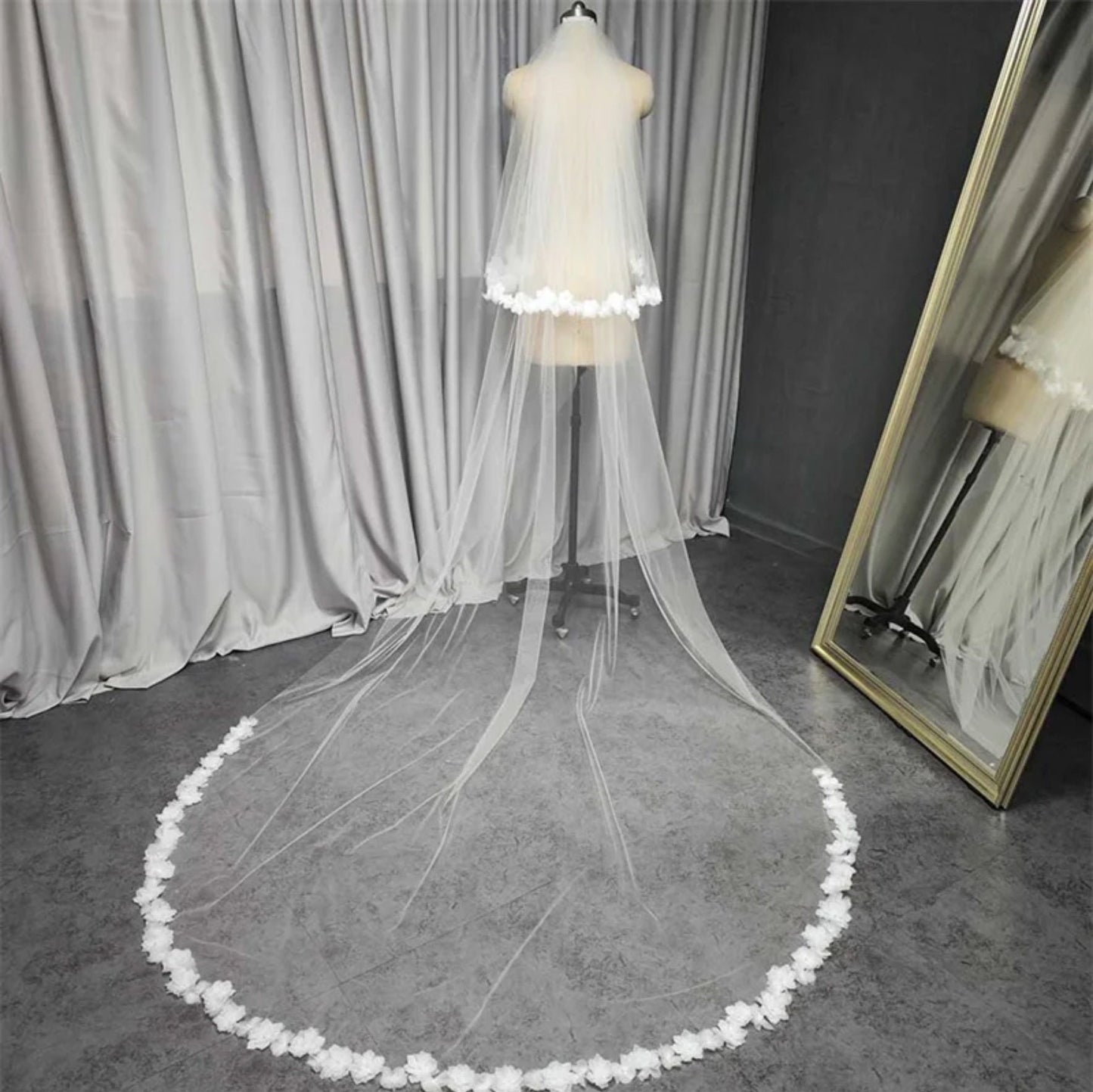 Ivory Double Layer 3D Pearl Beaded Center Floral Trim Edge With Blusher Bridal Veil