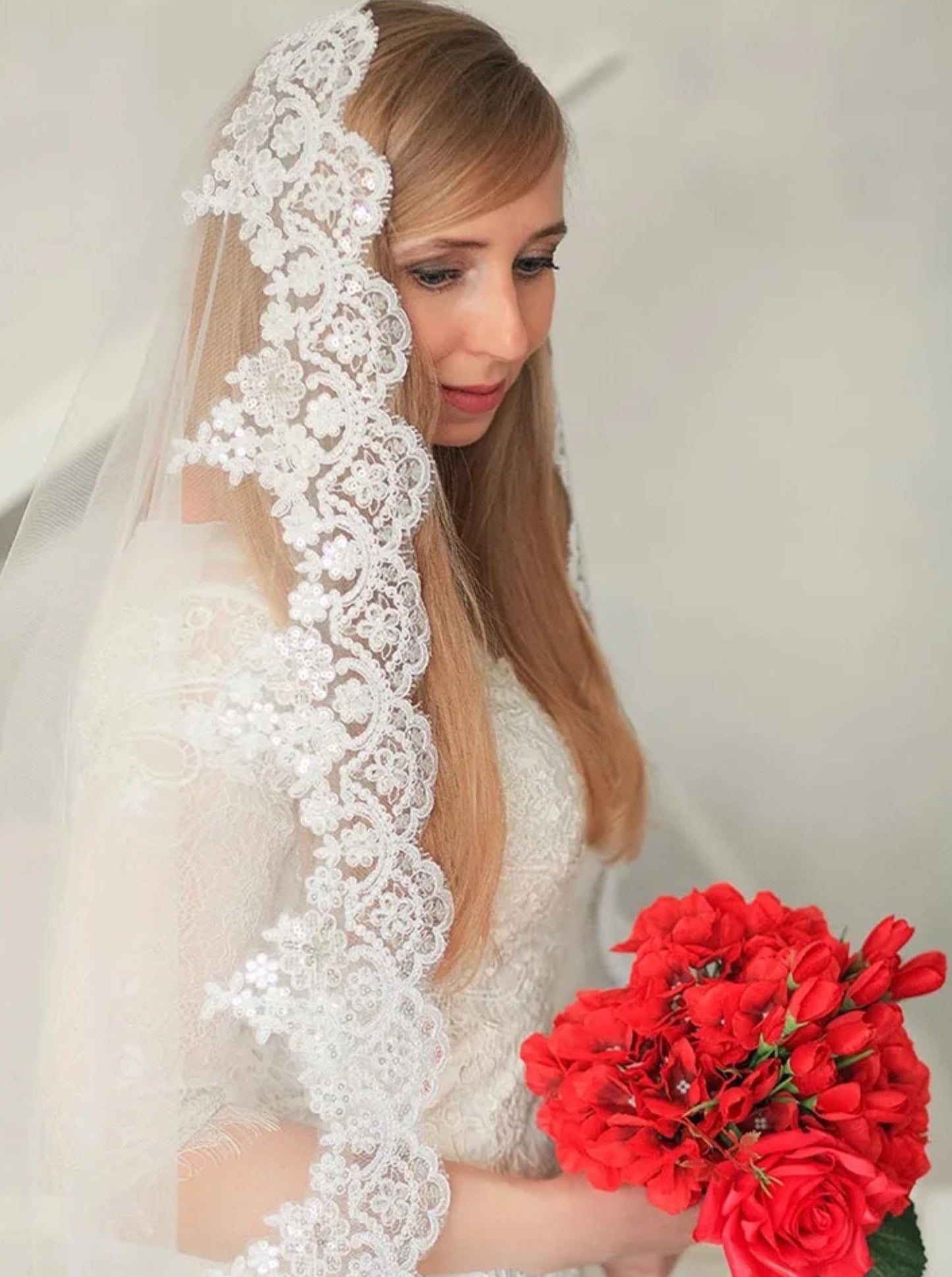 Scalloped Edge Sequin Lace Trimmed Elegant Bridal Veil