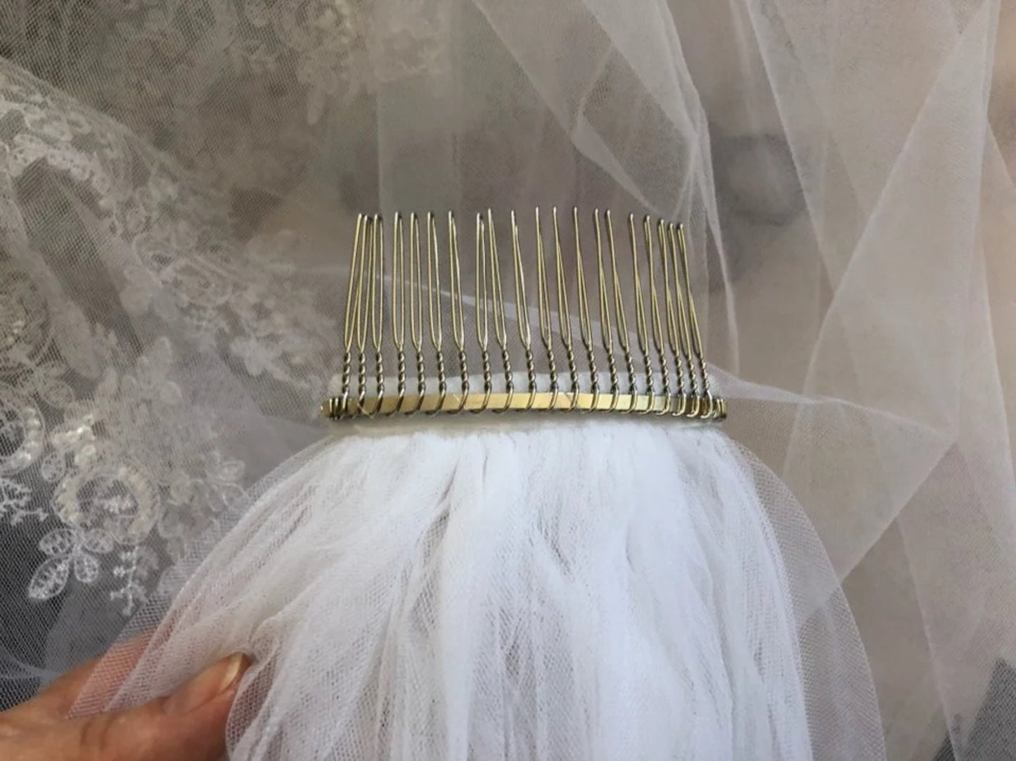 Scalloped Edge Sequin Lace Trimmed Elegant Bridal Veil