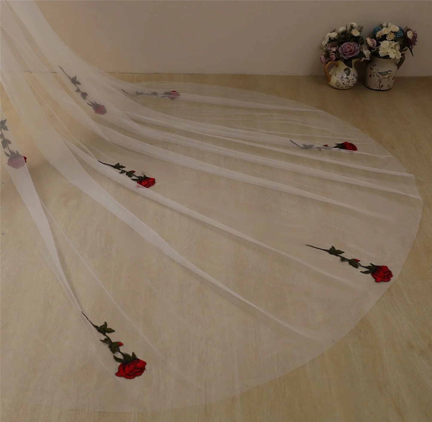 Scattered Rose Appliqué Bridal Veil With Comb