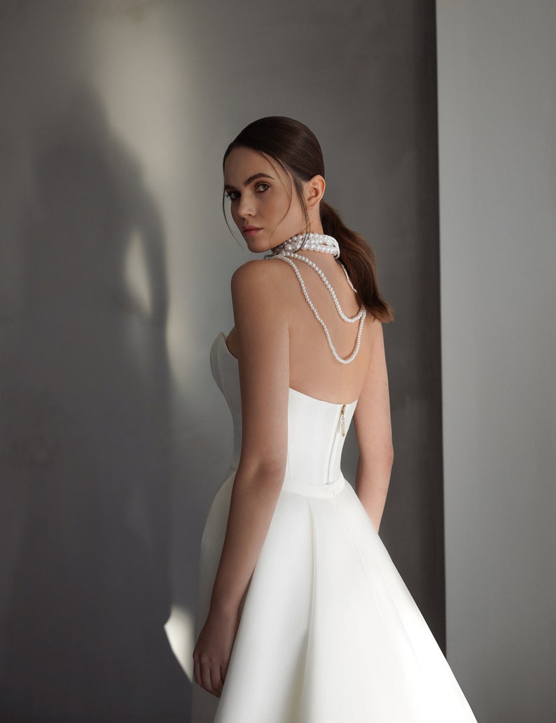 Shimmering Sequinned Sheath Basque Sweetheart Beaded Corset Gown With Detachable Train