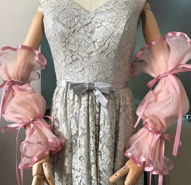 Detached Ribbon Cinched Marmaluke Sleeves
