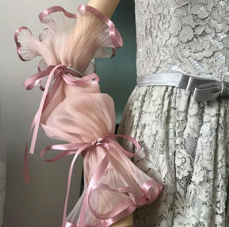Detached Ribbon Cinched Marmaluke Sleeves