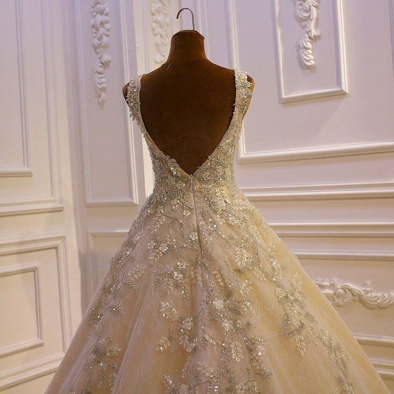 Gorgeous Sleeveless V Neck Floral Embellished Crystal Beaded Sequin Princess Bridal Gown