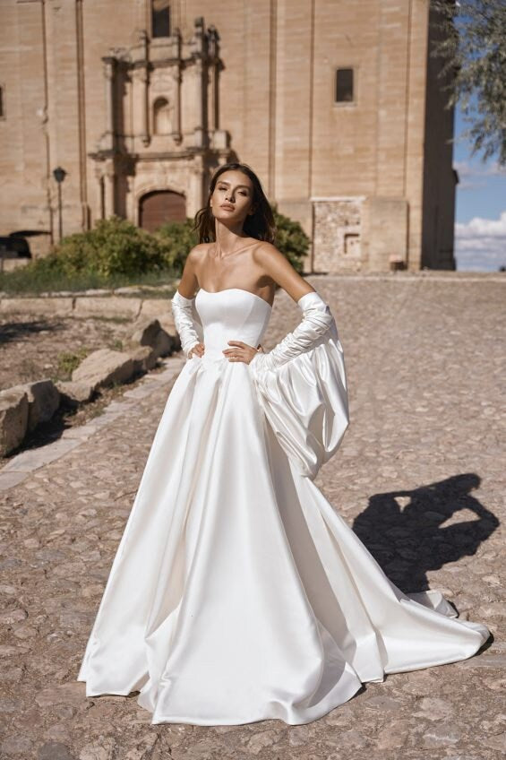 Detached Beautiful Ruched Slim Fit Style Hanging Draped Satin Sleeves