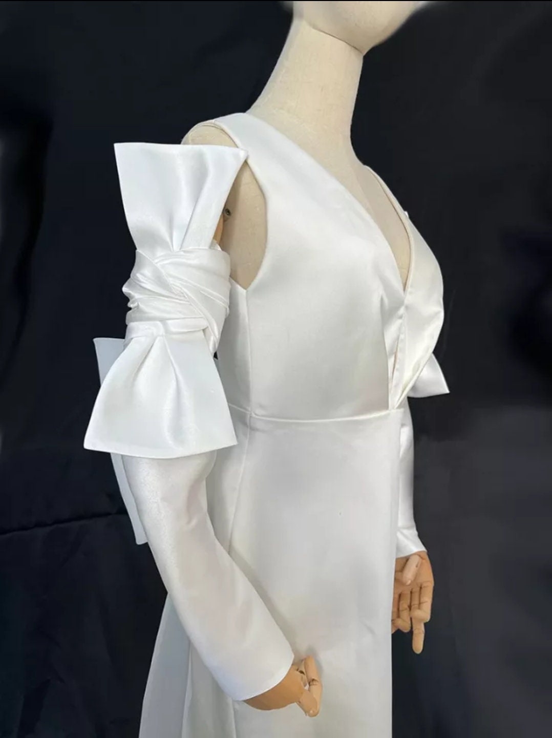 Detached Satin Bow Knot 3/4 Slim Sleeves.