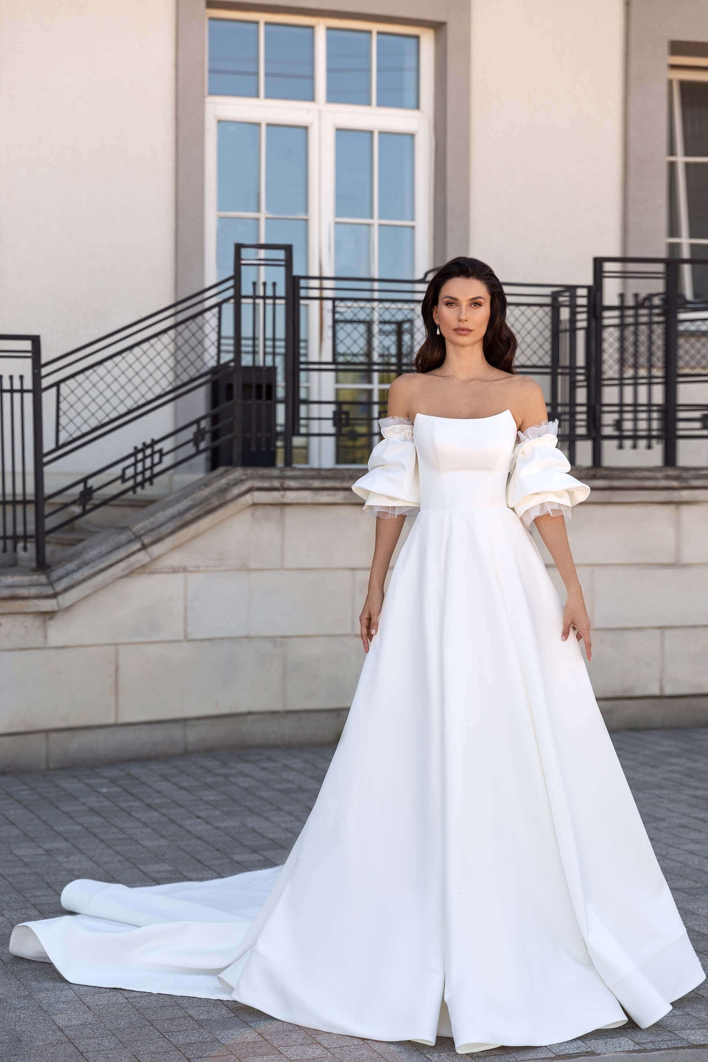 Detached Satin And Peek A Boo Tulle Frill Layered Sleeves