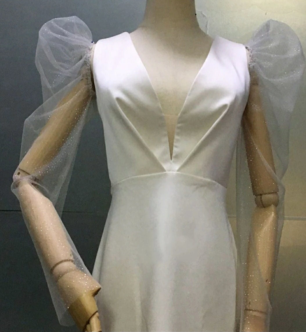 Detached Puff Shoulder Shimmering Glitter Tulle Sleeves