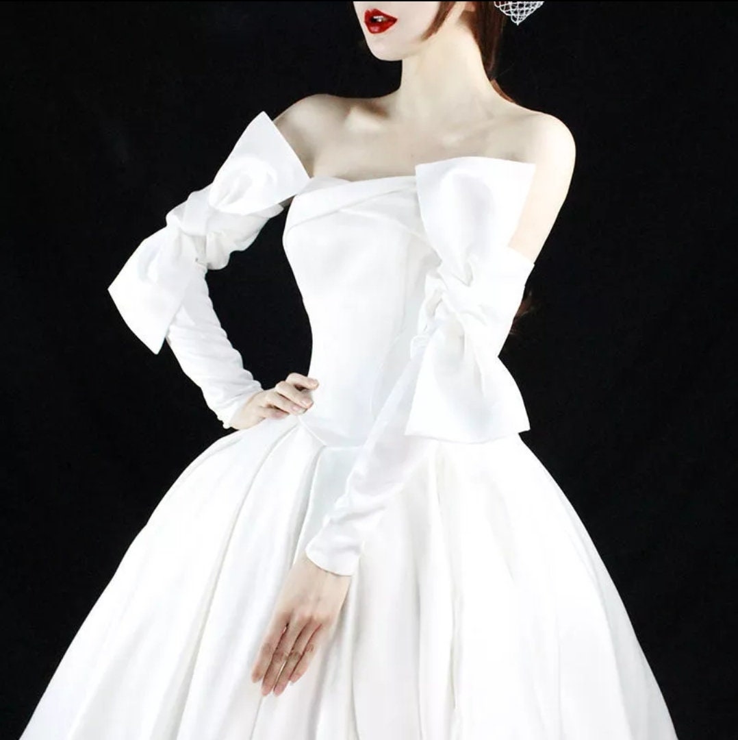 Detached Satin Bow Knot 3/4 Slim Sleeves.