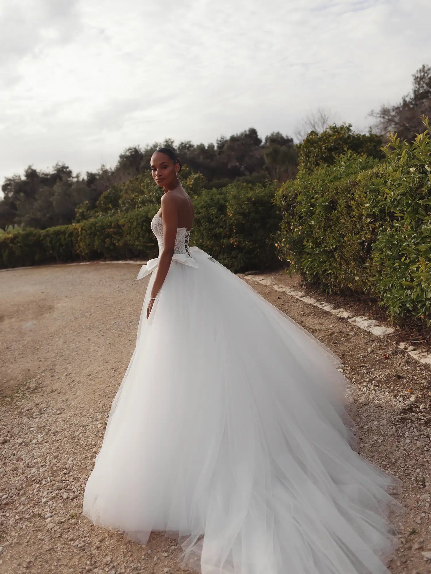 Dramatic & Sexy Strapless Eyelash Scalloped Beaded Lace Bodice A-Line Bridal Gown