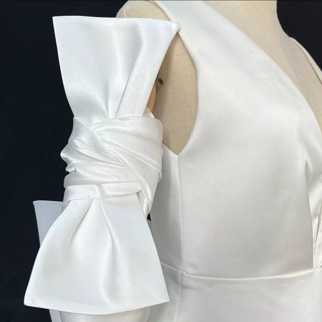 Detached Satin Bow Knot 3/4 Slim Sleeves.