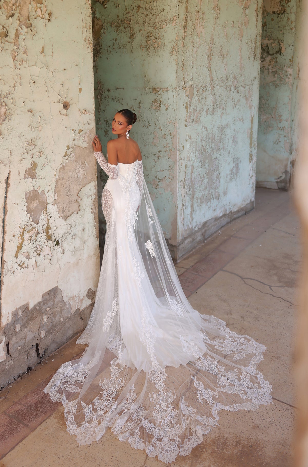 Strapless Crystal Beaded Lace Sweetheart Corset With Scoop Pleated Satin And Lace Side Detail, Dramatic And Beautiful Floral Train Bridal Gown With Detached Lace Sleeves