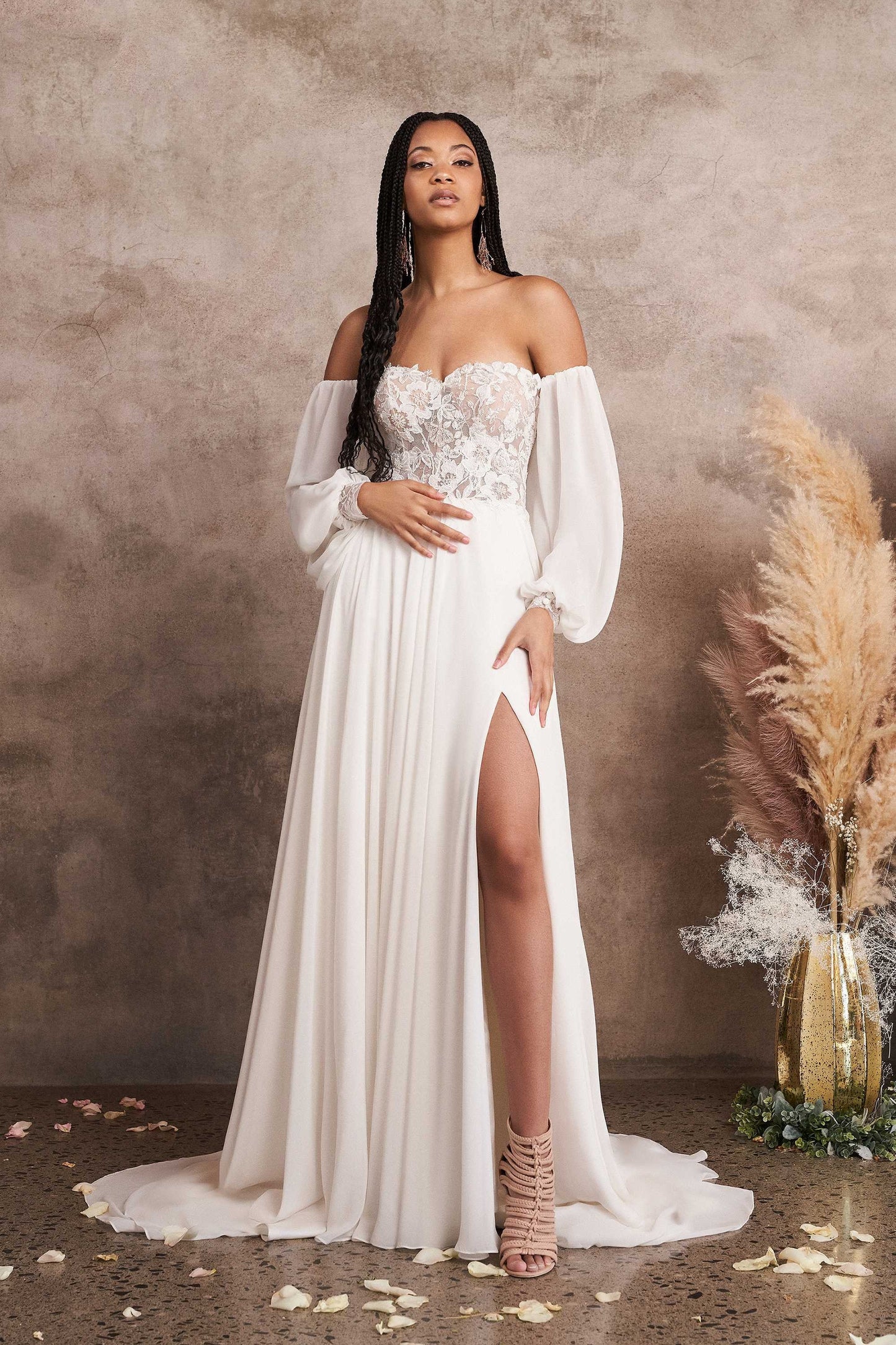 Detached Chiffon Over Floral Lace Sleeves