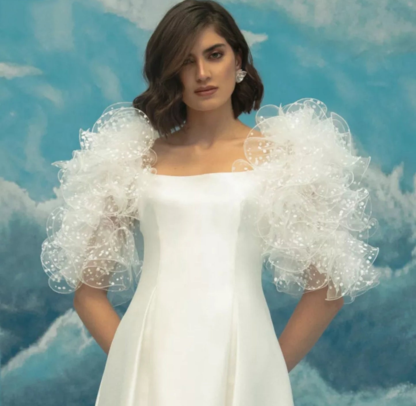 Detached Spotted Layered Ruffle Sleeves