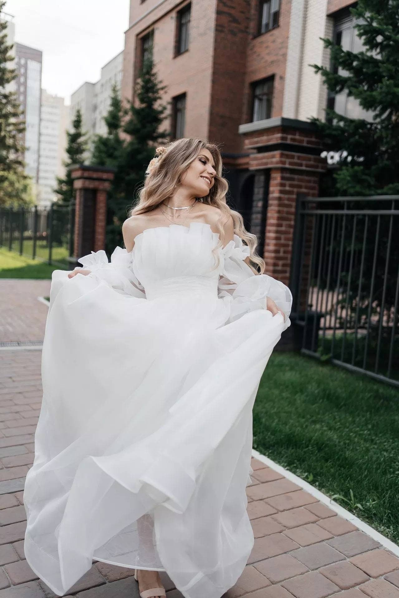 Organza Pleated Boho Detachable Puffy Sleeve Wedding Gown