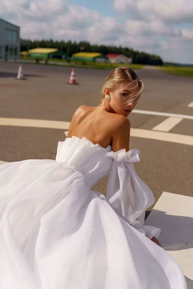 Organza Pleated Boho Detachable Puffy Sleeve Wedding Gown