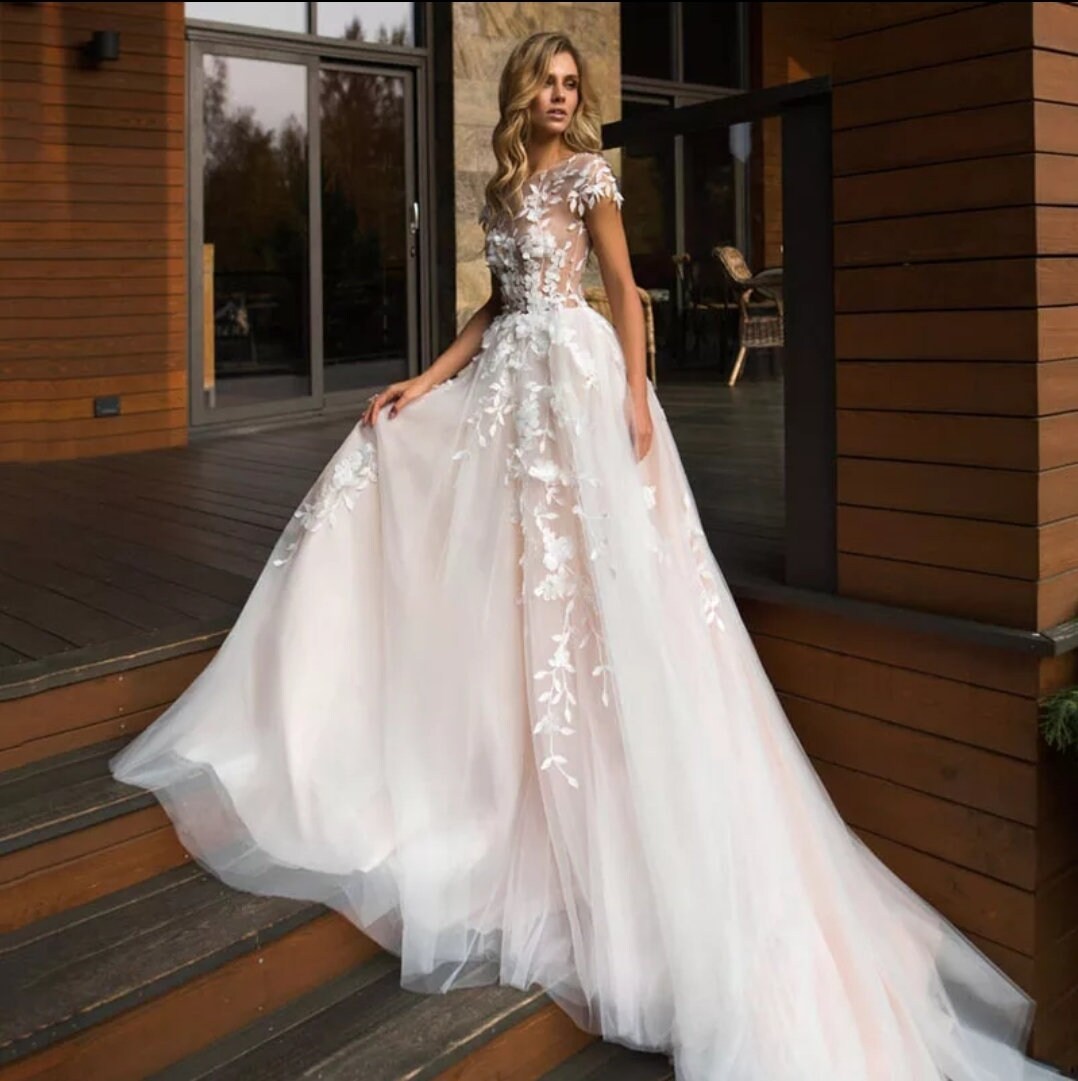 Boho Flower Vine Illusion Style Organza & Tulle Applique Wedding Gown –  WenLeeBridal