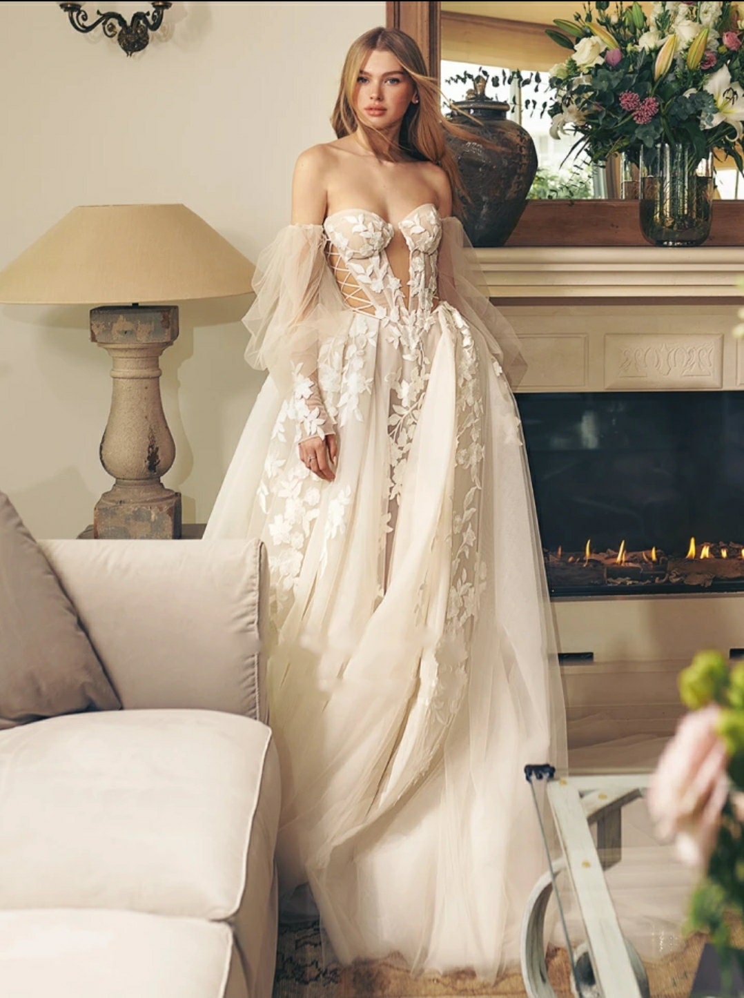 Floral Appliqués Criss Cross Bandage Sweetheart Neckline Dress With Detachable Sleeves
