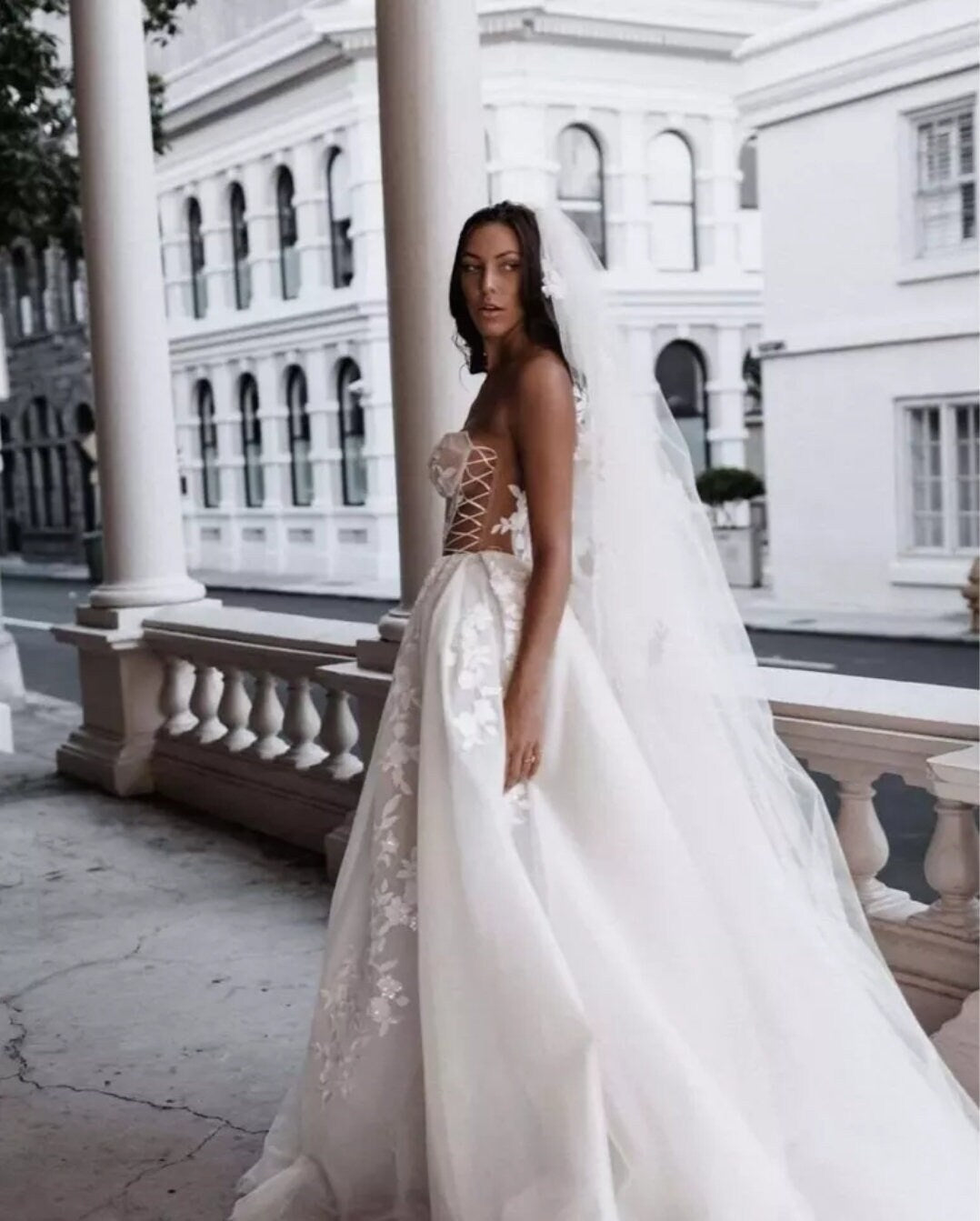 Floral Appliqués Criss Cross Bandage Sweetheart Neckline Dress With Detachable Sleeves