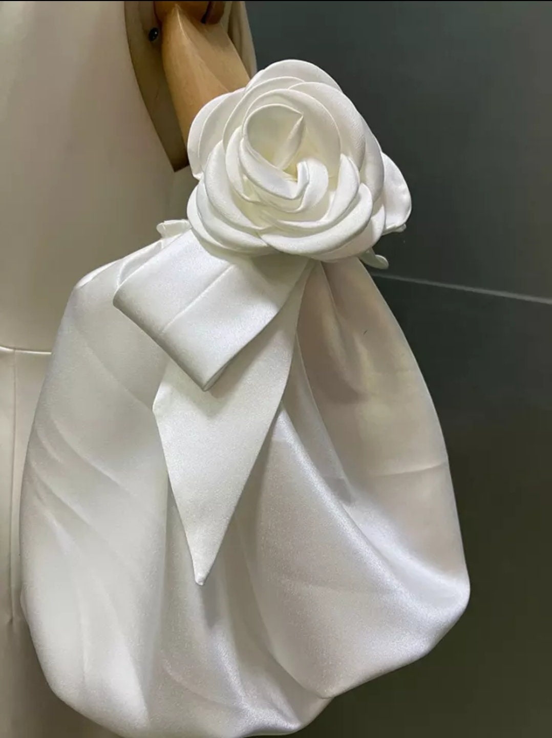 Satin Detached Double Rose Puffed Bridal Sleeves