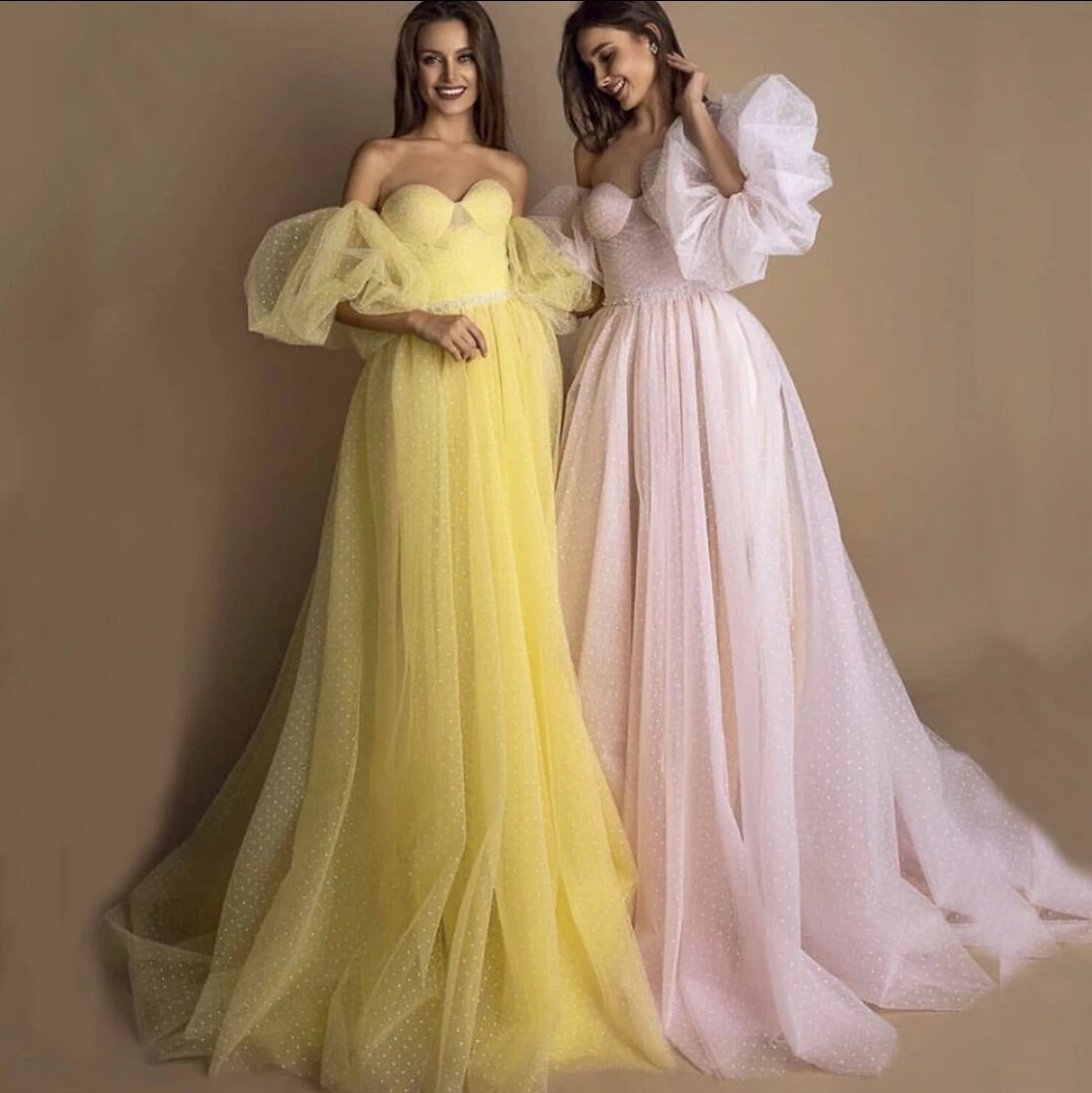 Sweetheart Dotted Tulle Homecoming/Prom Dress With Matching Detachable Puff Sleeves