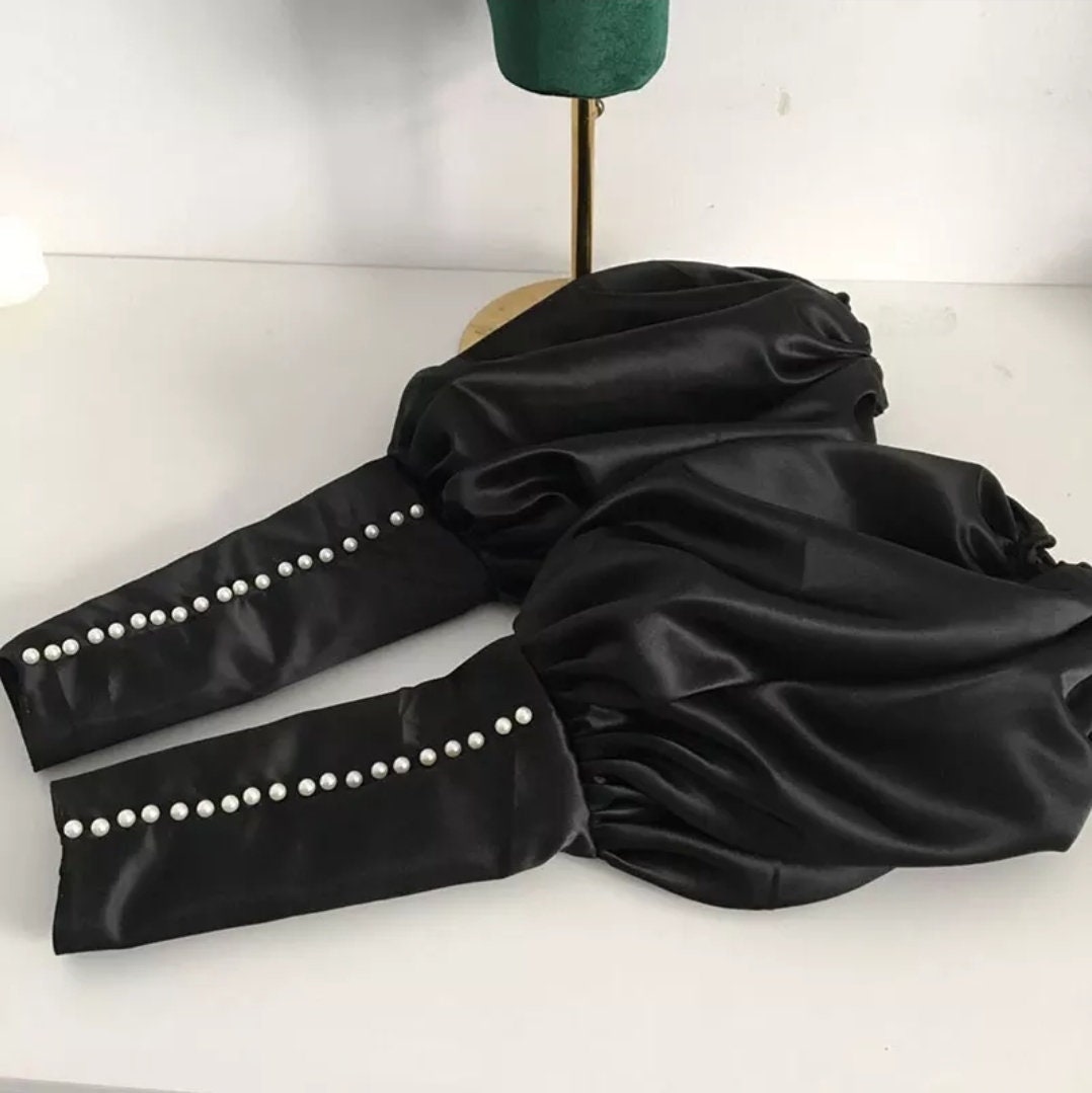 Victorian Style Buttoned Puff Satin Detached Bridal Sleeves