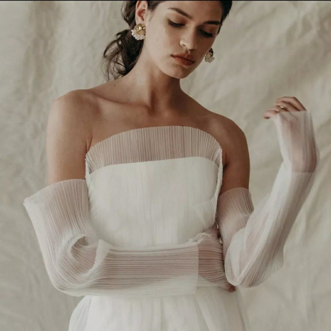 Simple & Classy Plisse Tulle Detached Sleeves