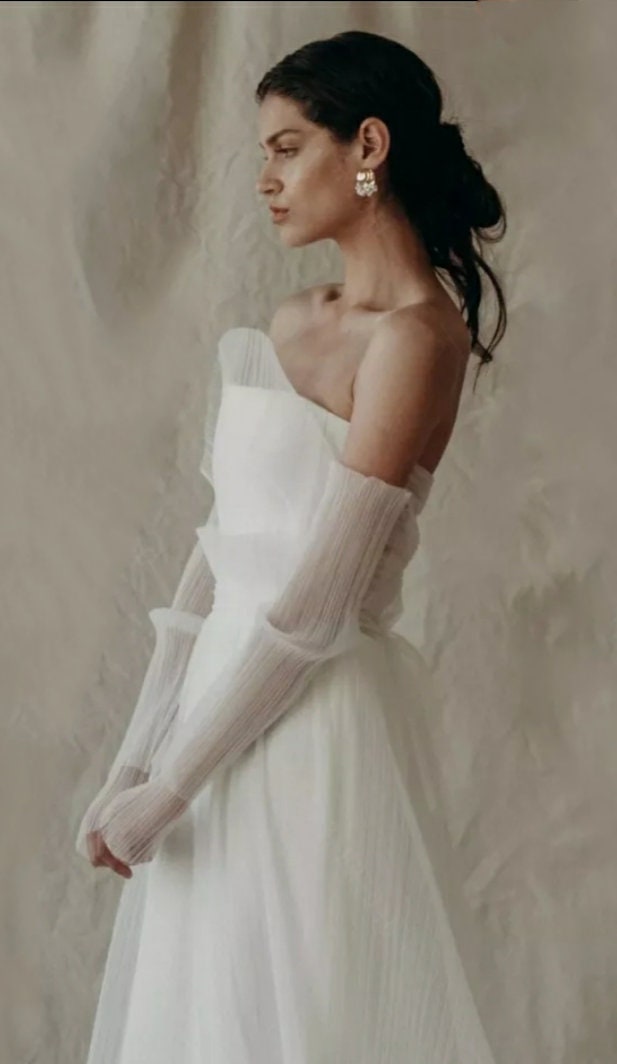 Simple & Classy Plisse Tulle Detached Sleeves