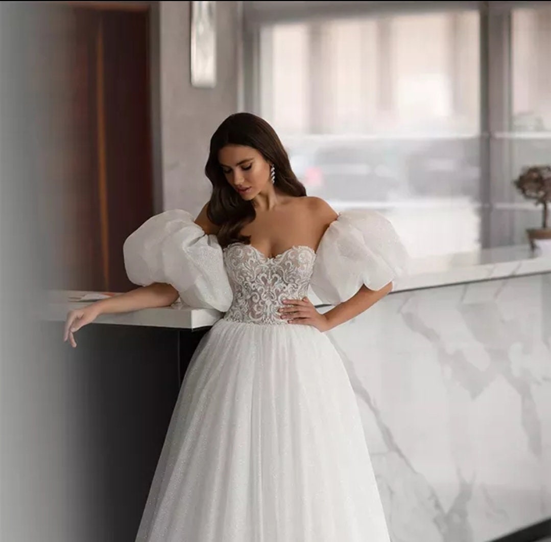 Detached Sparkle & Shimmer Half Puff Sleeves