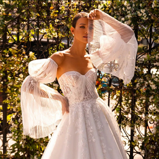 Detached Modern Bell Plisse Tulle Sleeves
