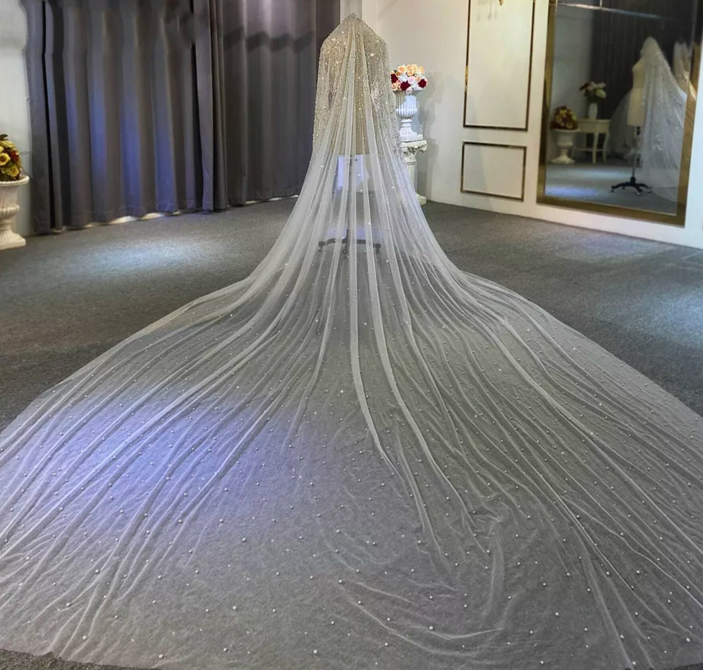 Full Pearl Beaded & Sequin Princess Appliqué Lace Veil