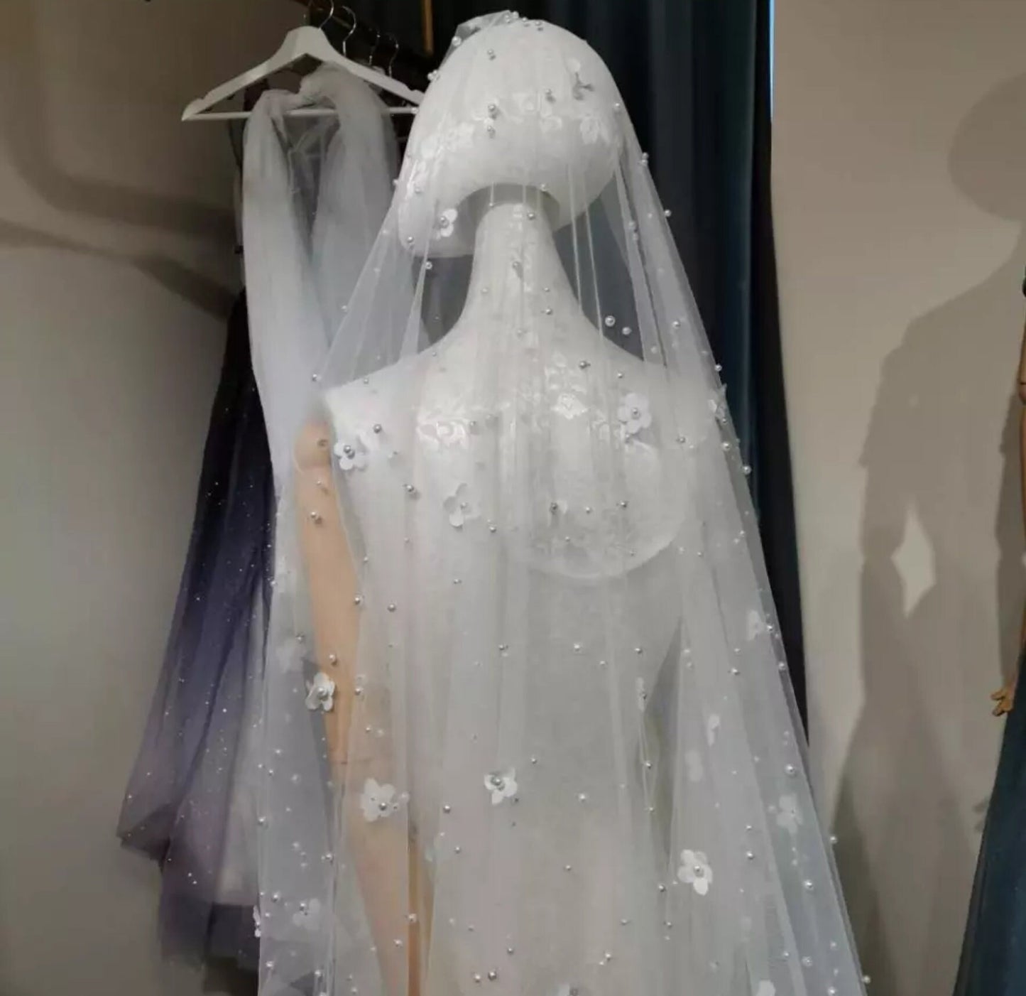 Floral & Pearl Beaded Veil