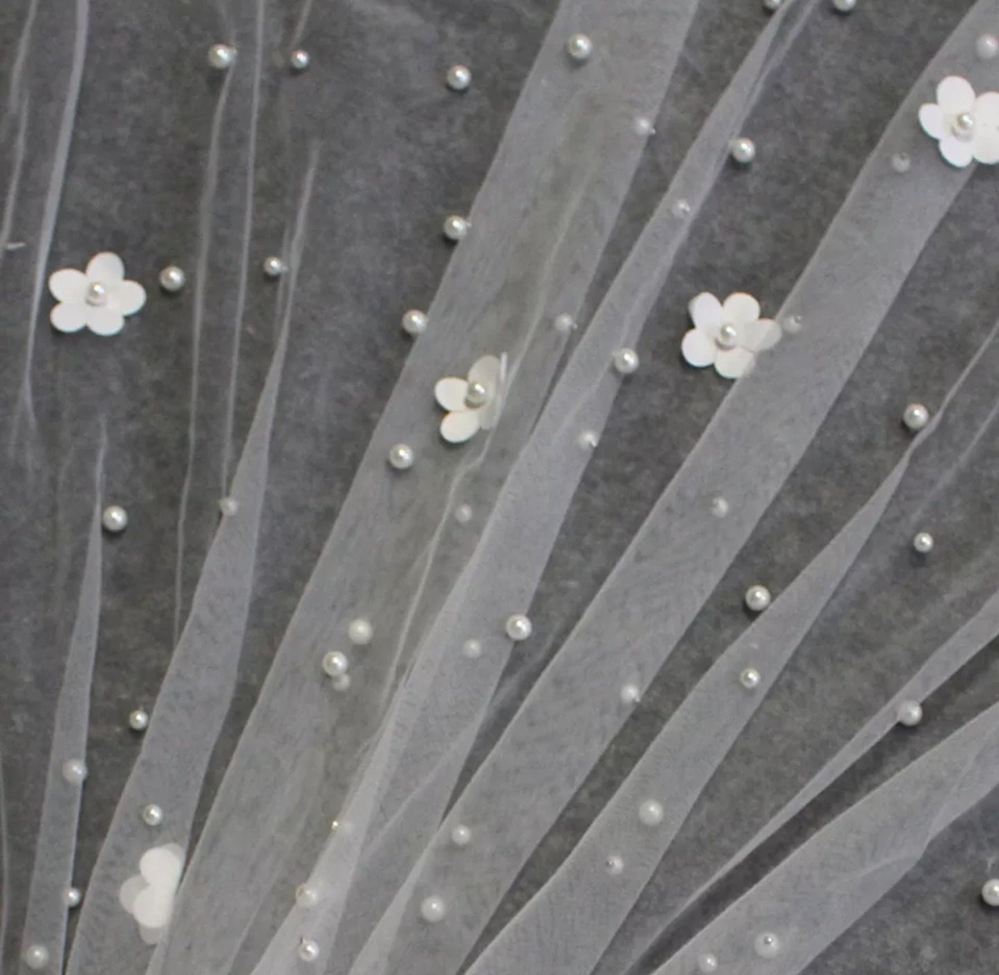 Floral & Pearl Beaded Veil