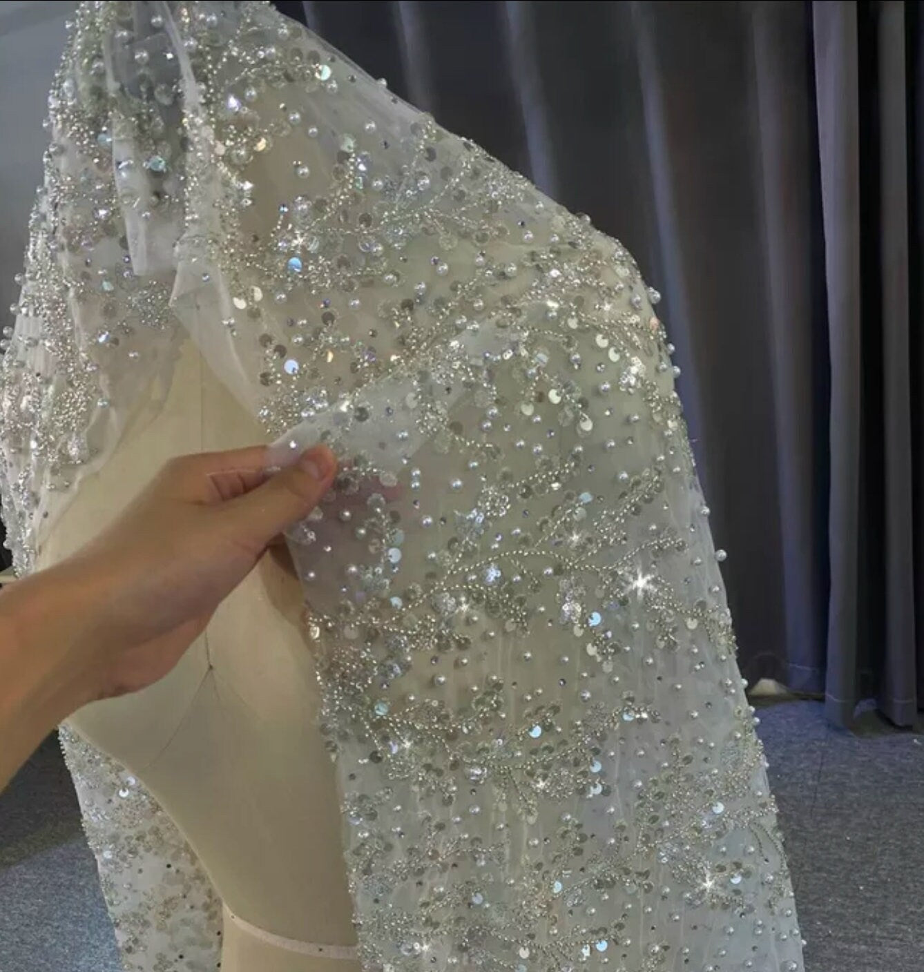 Full Pearl Beaded & Sequin Princess Appliqué Lace Veil