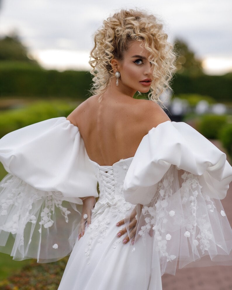 Detached Puff Lilly Of The Valley Tulle Draped Dramatic Sleeves