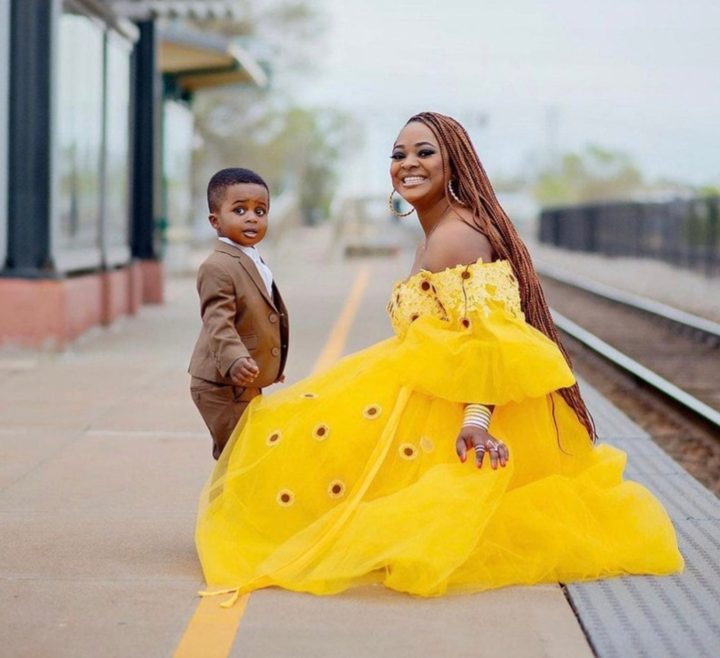 Detached Sunflower Tulle Sleeves