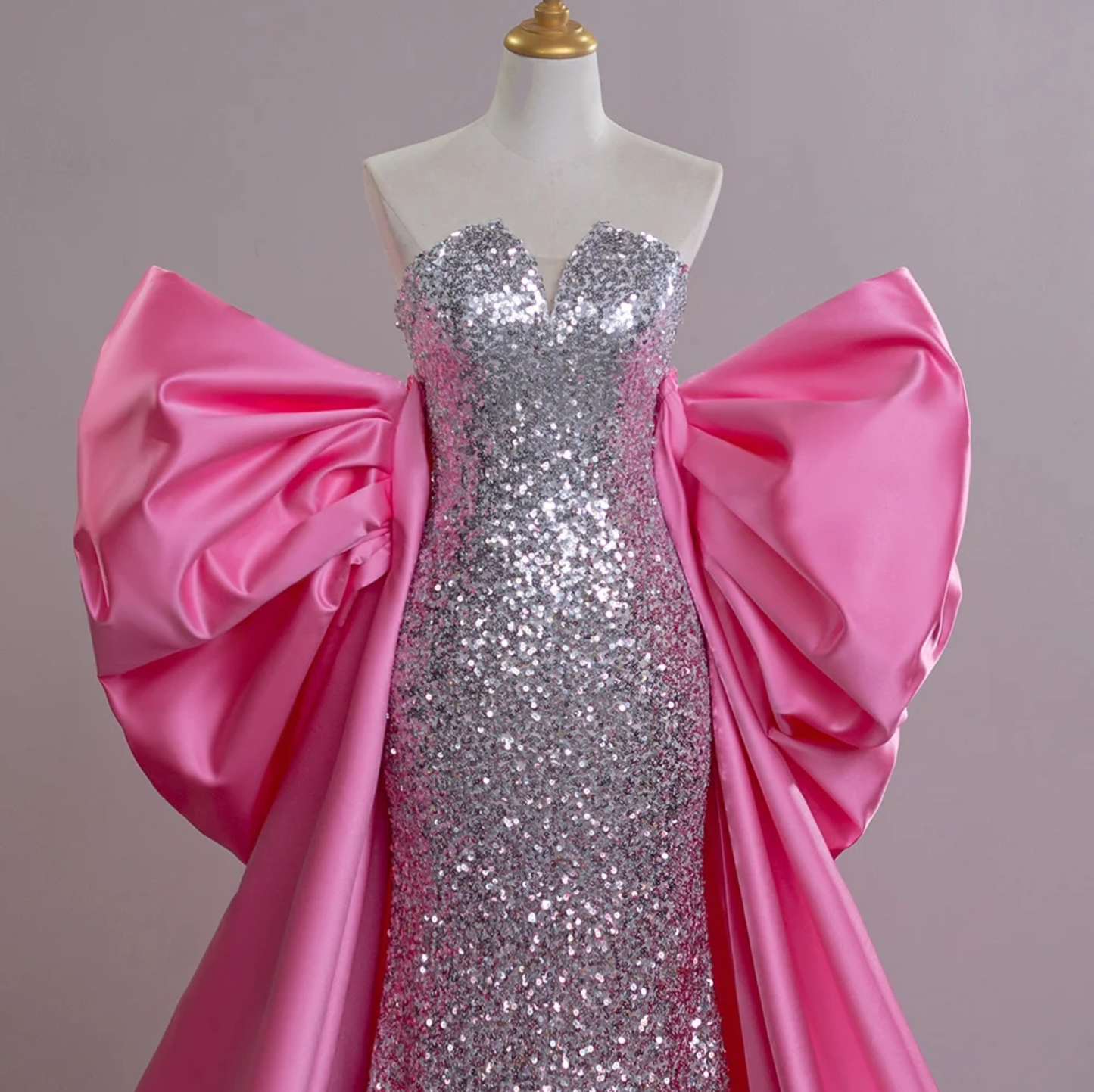 2024 Sequinned Pink And Silver Ombre Strapless Sweetheart Trumpet Gown With Beautiful Oversized Back Bow Knot Train Special Occasion, Prom, Opera Gown