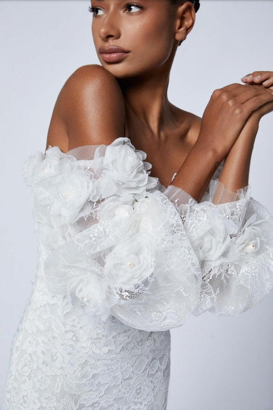 Detached Sweet Flowers & Lace Sleeves