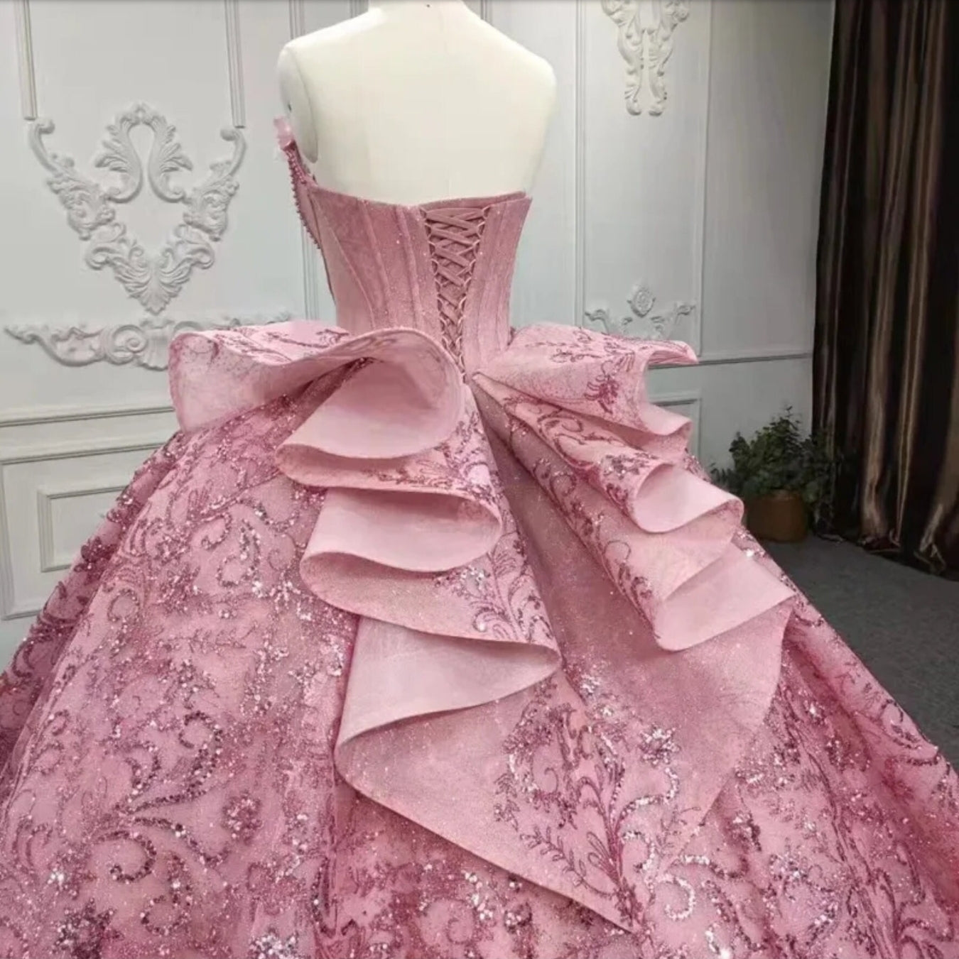 Beautiful Pink 3D Floral Sleeveless/Strapless Sequinned Corset Bodice Quinceañera Special Occasion Party Gown