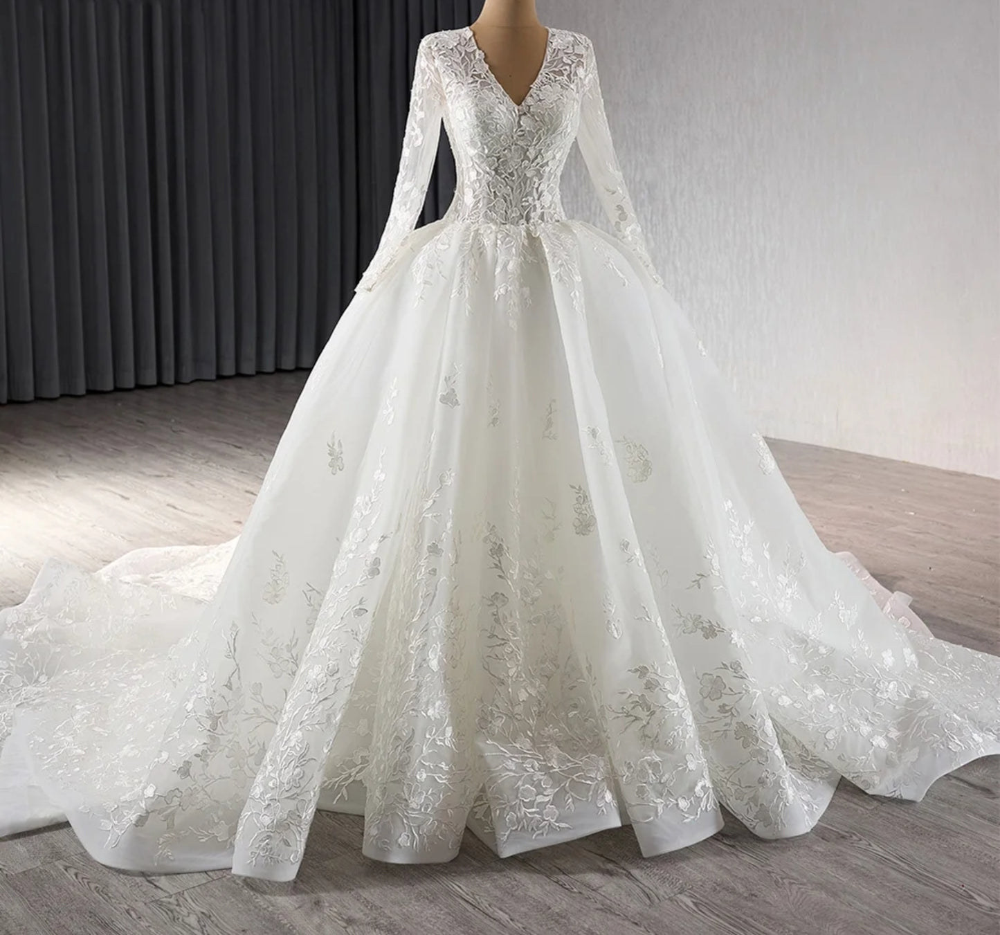 Beautiful Floral Lace 2024 Long Sleeve V Neck Modest Bride Wedding Gown