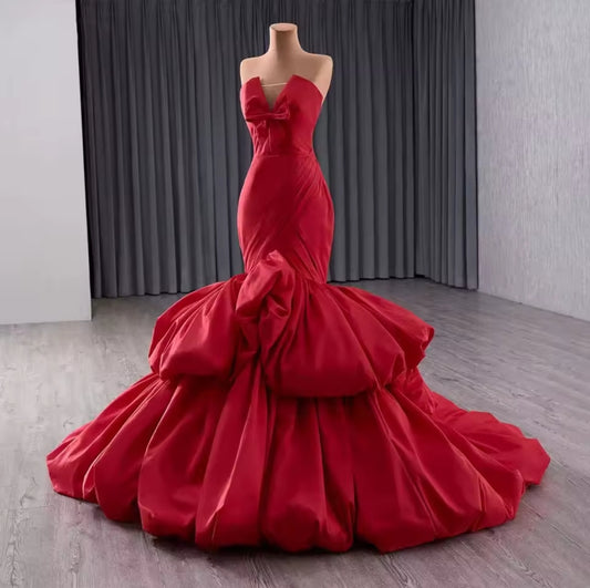 Strapless Beautiful Red Bow Detailed V Neck Fit To Flare Double Layerd Bubble Trim Elegant Gown