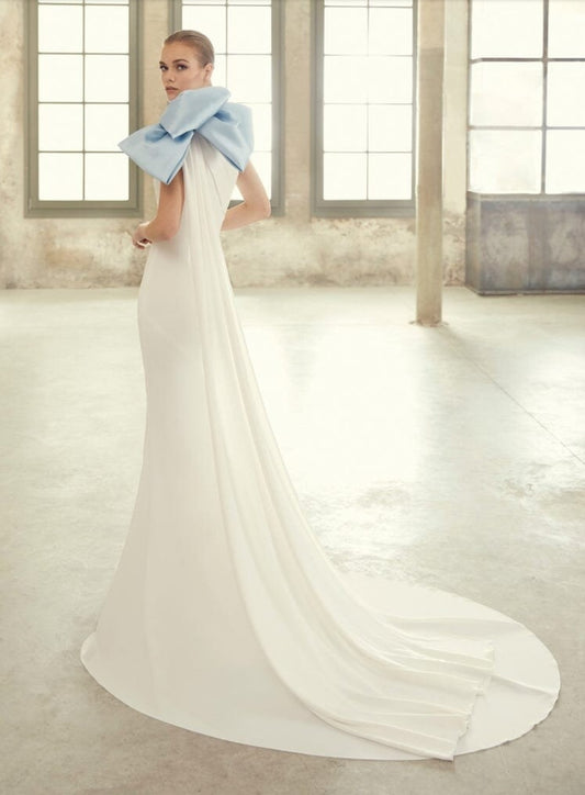 Asymmetrical Bow Knot Train One Shoulder Sleeveless Elegant Two-Tone Trumpet Gown