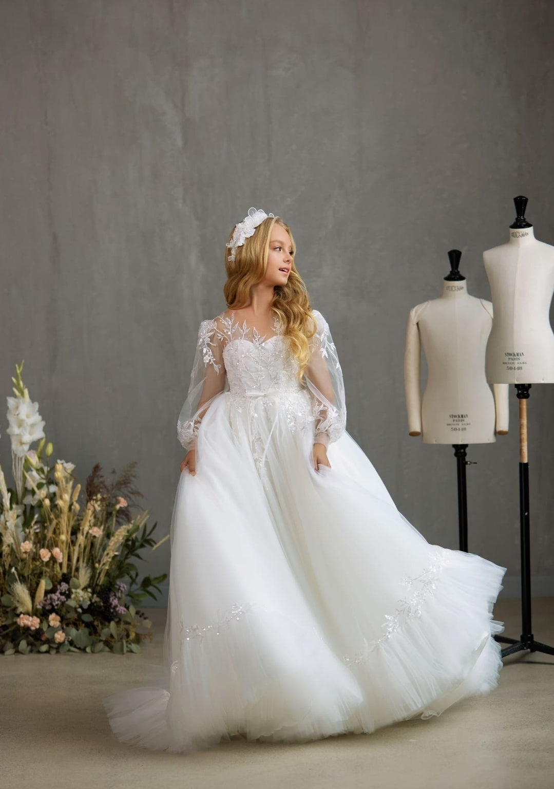 Sequinned Floral Lace Sheer Long Sleeve A-Line Flower Girl/Communion Gown
