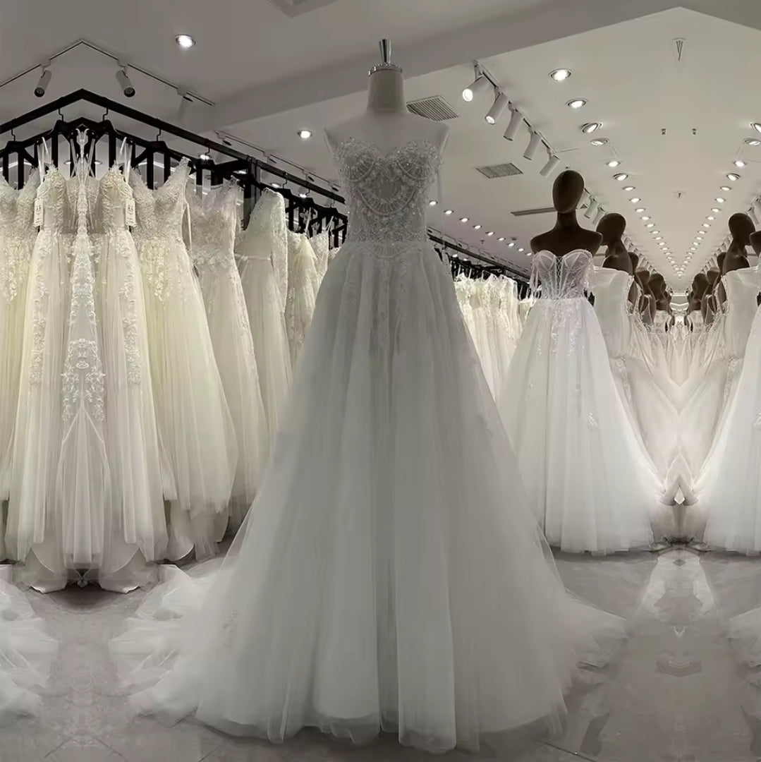 Lovely And Elegant 2025 Sweetheart Strapless Multi Beaded Lace Sequinned Ceremonial Bridal Gown With 50cm Train